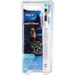 Электрическая зубная детская щетка Braun Oral-B Stages Power D100 LIGHTYEAR/ Лайтер